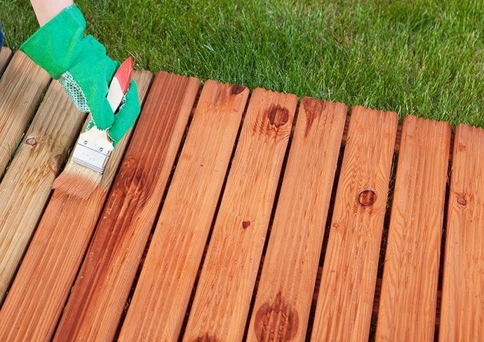 Staining-Wood-Decks-Teindre-une-terrasse-de-bois-CIL.jpg.aspx - Copy